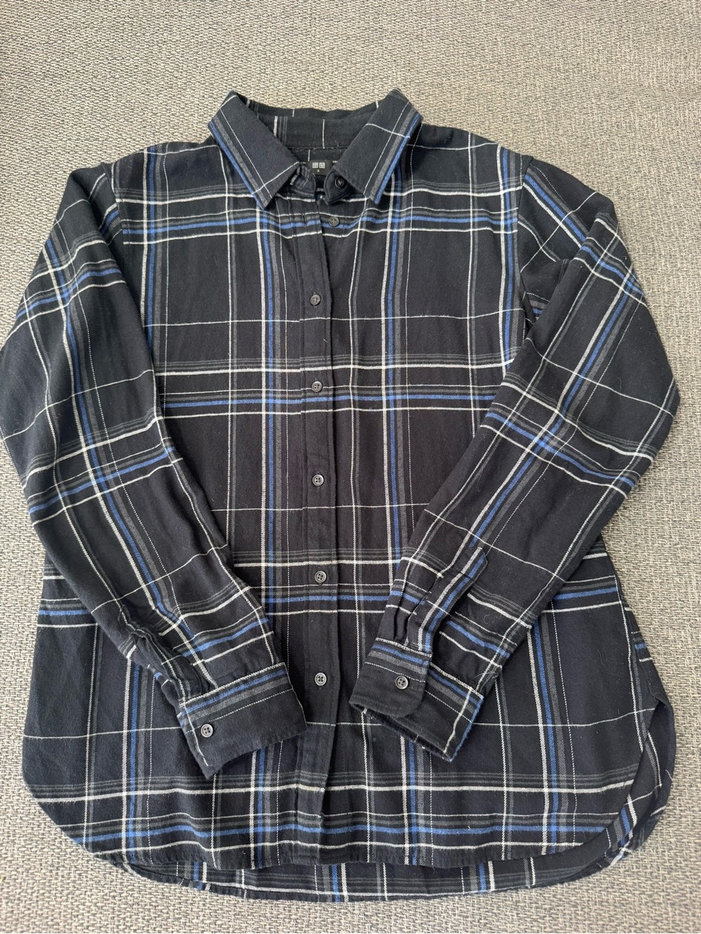 Men's Uniqlo Black Plaid Button-Up Shirt